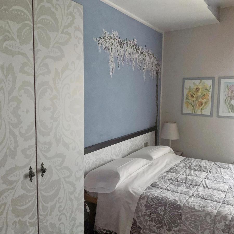 Cortiletto D'Alba Camere Con Ristorante Bagian luar foto