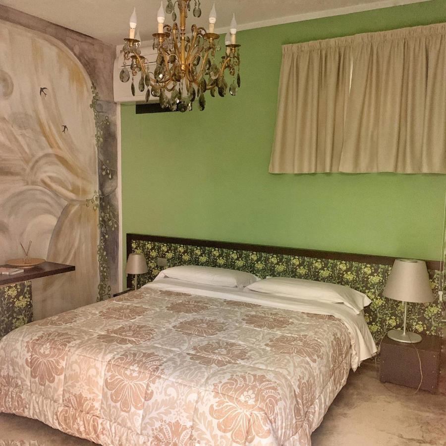 Cortiletto D'Alba Camere Con Ristorante Bagian luar foto