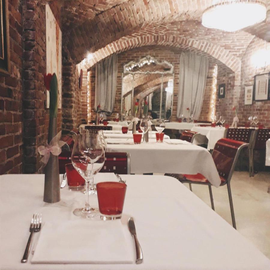 Cortiletto D'Alba Camere Con Ristorante Bagian luar foto